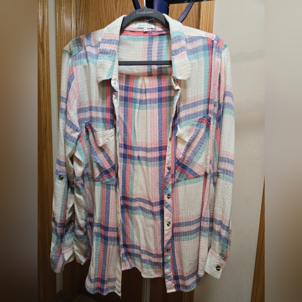 NWOT, L, Grace and Lace, Favorite Button Up Top